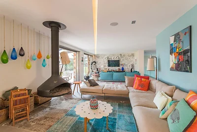 Elegante villa met uitzicht op de baai van...