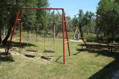 Monolocale con piscina comunale a Gerakini