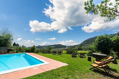 Gemütliches Bauernhaus in Bacchereto mit Pool