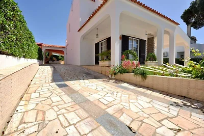 Schönes Ferienhaus in Vilamoura mit Grill