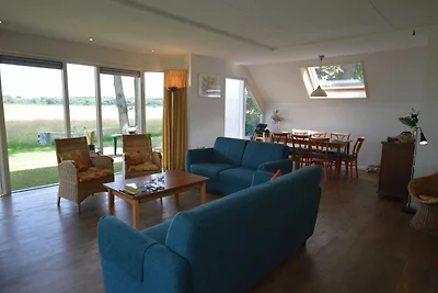 Schönes Ferienhaus mit großem Garten,