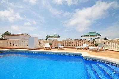 Villa recentemente ristrutturata ideale...