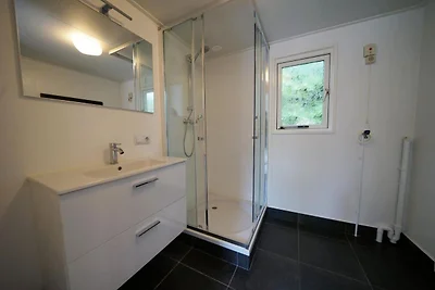 Chalet para 4 personas con ducha de lluvia.