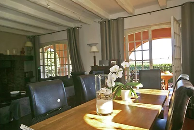 Moderna casa vacanze con giardino privato