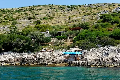 Robinson House Roko - Two Bedroom House with ...