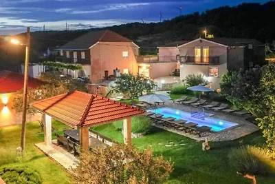 Villa Popovića Dvori - Six Bedroom Villa with...