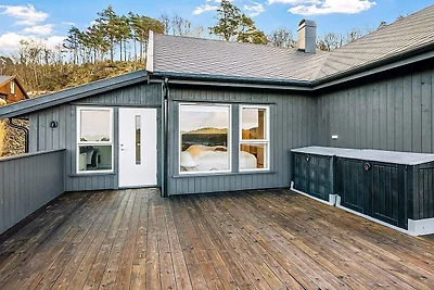 8 Personen Ferienhaus in lyngdal-By Traum