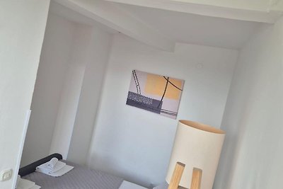 Apartment Mia - Two-Bedroom Apartment with Ba...