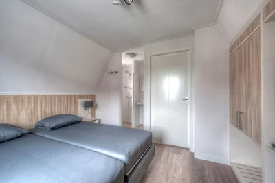 Stattliche Luxusvilla mit 2 Badezimmern, 1 km...