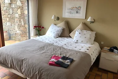 Villa mit Meerblick in geschützter Anlage