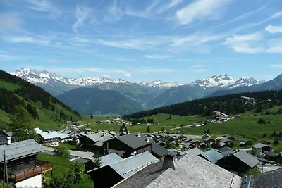 Apartment in Hauts-Lieux mit Blick auf den Mo...