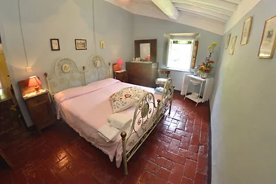 Bauernhaus in Pescaglia mit Schwimmbad