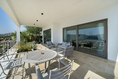 Villa in Kalkan mit Schwimmbecken