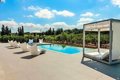 Villa in der Nähe von Muro mit Wasserfallpool