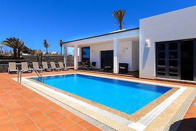 Ferienhaus in Playa Blanca mit privatem Pool