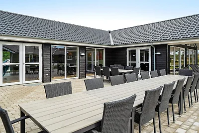 24 persone case ad Grenaa