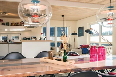 7 person home in Juelsminde