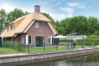 Prachtige villa met omheinde tuin