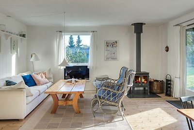 4 Personen Ferienhaus in Væggerløse-By Traum