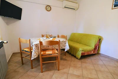 Scenic Retreat Rooms and Family Apartments - ...