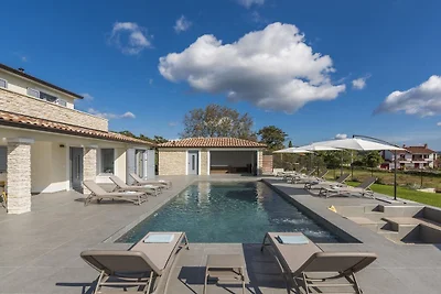 Villa en Labin con piscina