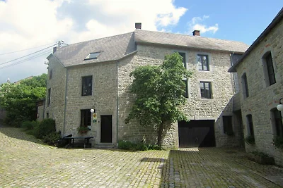 Vakantiehuis in Viroinvlal met tuin