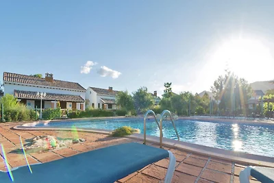 Bungalow con piscina a Pozo Alcón