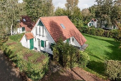 Haus mit Garten in der Nähe von Langweerder