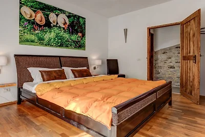 Casa Fienile, Cascine Crema