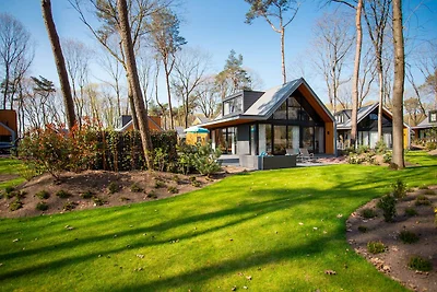 Villa moderna con sauna e spa all'aperto