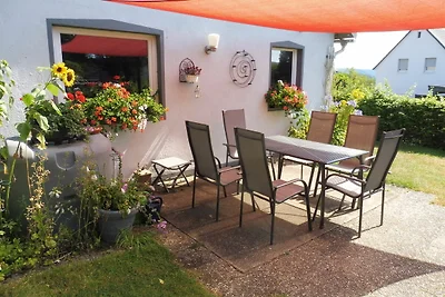 Appartamento con terrazza e piscina in...