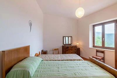 Invitante appartamento in Umbria con giardino