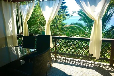 Beach House - 2m from beach - Three Bedroom...
