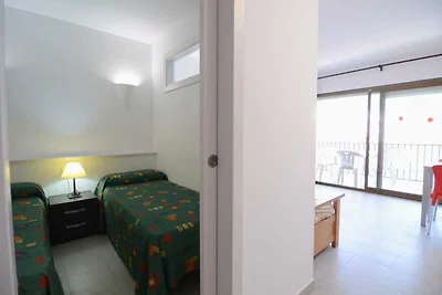Wohnung in Estartit mit Terrasse