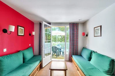 Wohnung in Lougratte nahe Pool & See