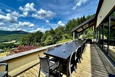 Luxuriöse Villa mit Pool in Stavelot
