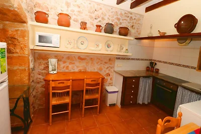 Huis in Es Llombards met zwembad en tuin