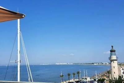 Wohnung in Grau du Roi mit Meerblick