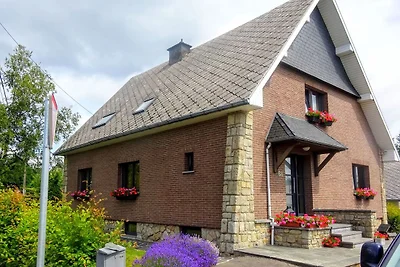 Verlockendes Ferienhaus in Waimes mit Garten
