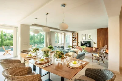 Moderne villa op het Toscaanse platteland