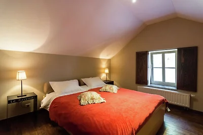 Luxuriöses Ferienhaus mit Whirlpool und Sauna