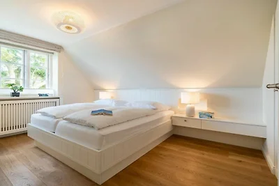 Ferienhaus in Midlum mit Sauna und Wifi