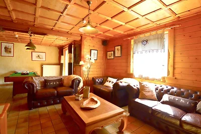 Ruim chalet in Ovifat-Waimes met sauna