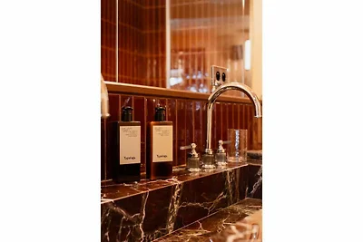 Vertrouwelijke Suite 6, op een steenworp afst...