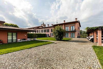 Gemütliche Wohnung in Iseo mit Pool