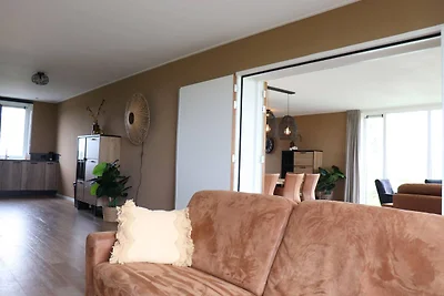 Elegante villa frisia con jardín