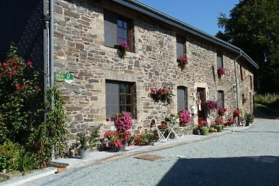 Ferienhaus in Nimbermont mit Garten