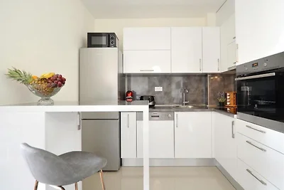 Apartment Sunshine Trogir - Three Bedroom Apa...