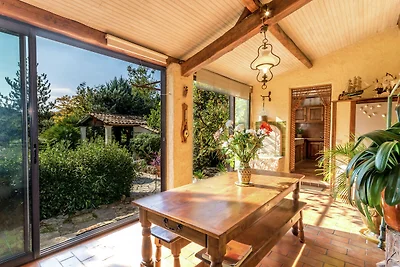 Moderna casa vacanze con piscina privata