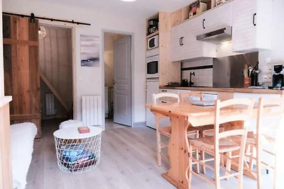 Apartment in Areches mit Sommerpool